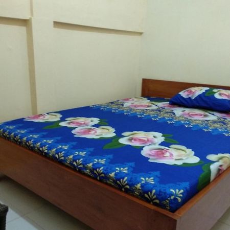 Kelapa Gading Homestay Syariah Redpartner Banyuwangi  Kültér fotó