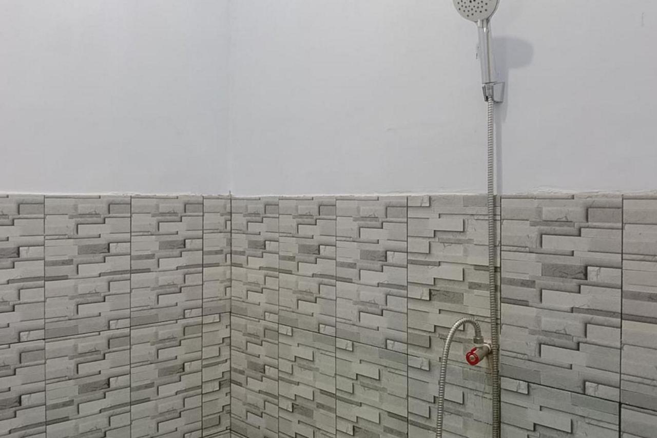 Kelapa Gading Homestay Syariah Redpartner Banyuwangi  Kültér fotó