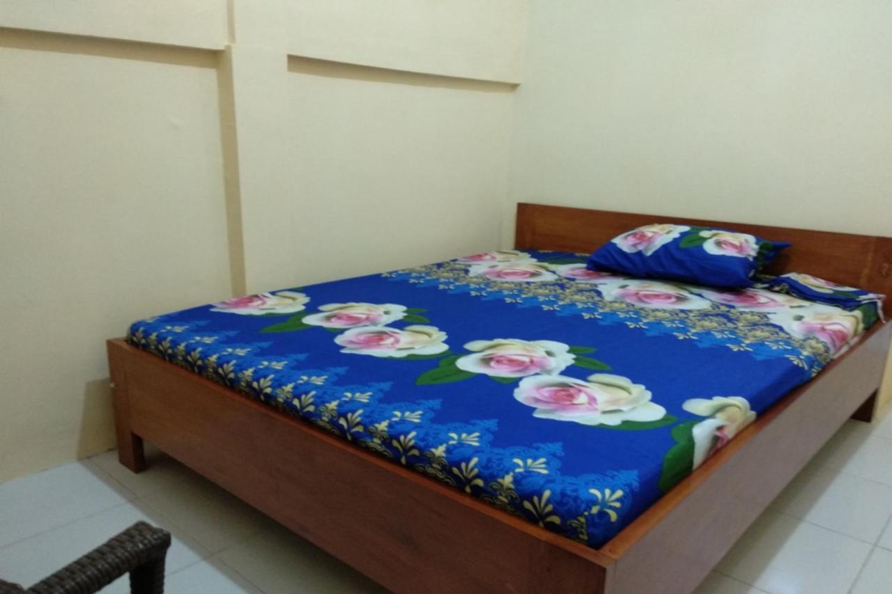 Kelapa Gading Homestay Syariah Redpartner Banyuwangi  Kültér fotó