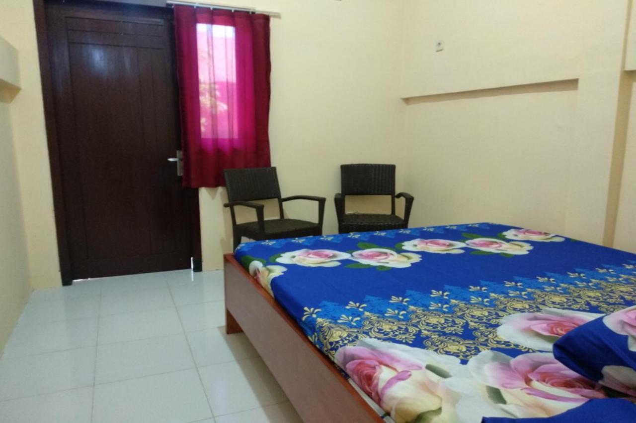 Kelapa Gading Homestay Syariah Redpartner Banyuwangi  Kültér fotó